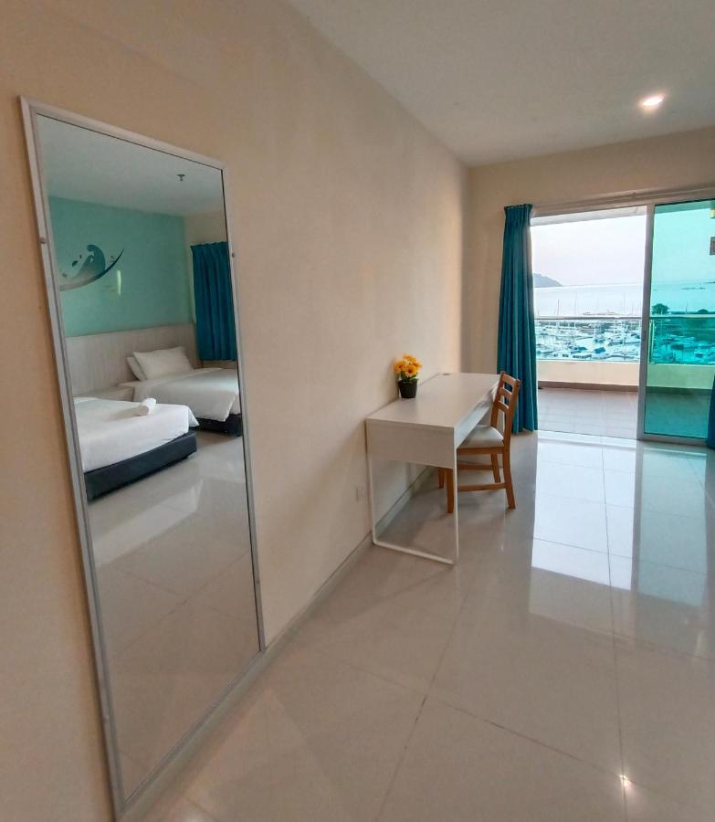 Glossy Marina Homestays Lumut Kamer foto
